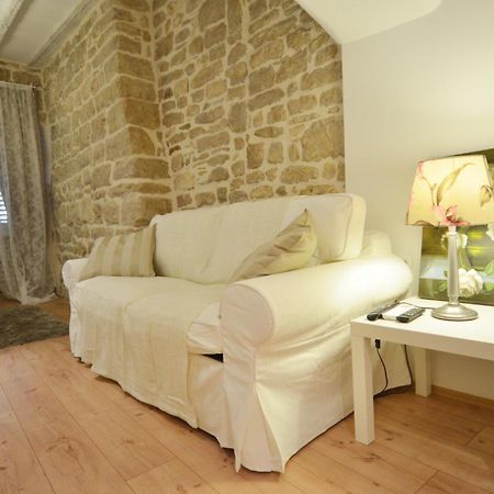Studios Villa Rossella 4 Ровин Екстериор снимка