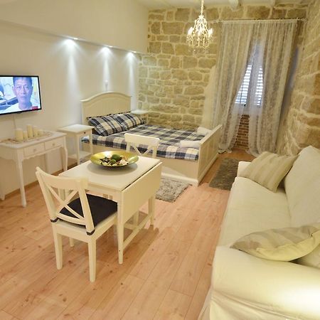 Studios Villa Rossella 4 Ровин Стая снимка