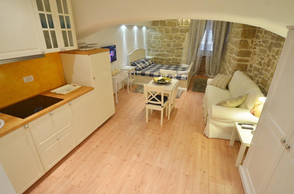 Studios Villa Rossella 4 Ровин Стая снимка